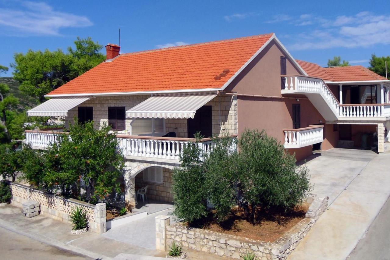 Apartments With A Parking Space Zavalatica, Korcula - 4453 Kültér fotó