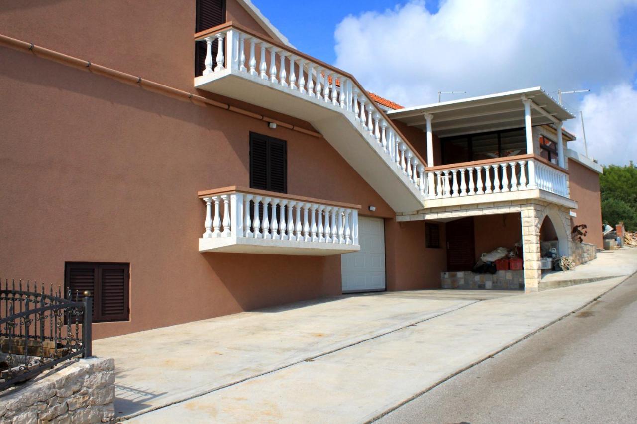 Apartments With A Parking Space Zavalatica, Korcula - 4453 Kültér fotó